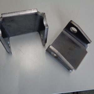 Paar Halterungen für hydraulische Verriegelung